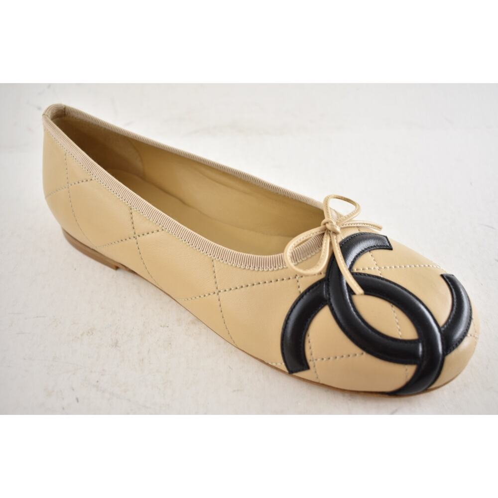 Chanel 26M Coco Beach Cambon Beige Black CC XL Logo Ballet Ballerina Flat 37 - Picture 7 of 16